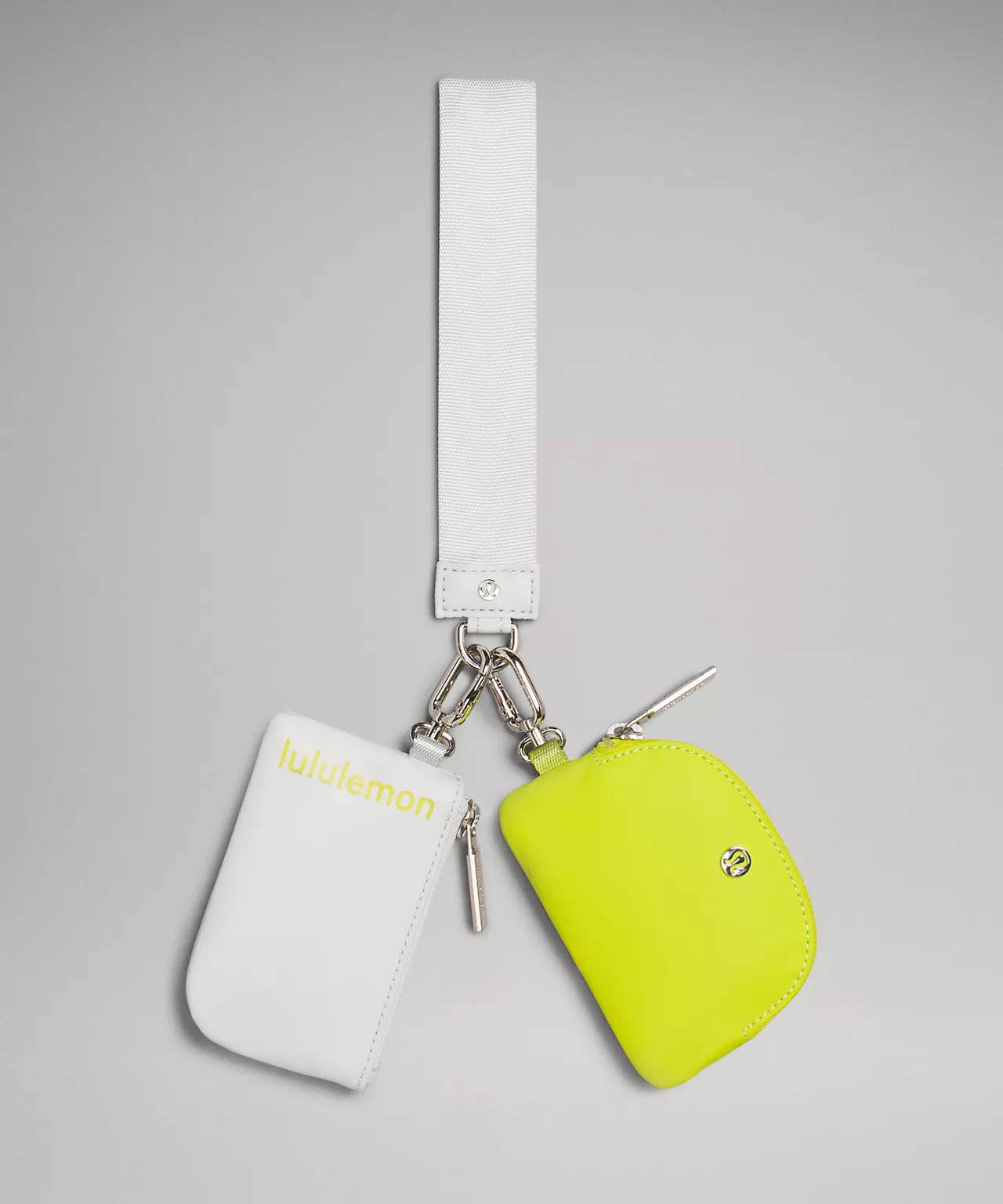 DUAL POUCH WRISTLET