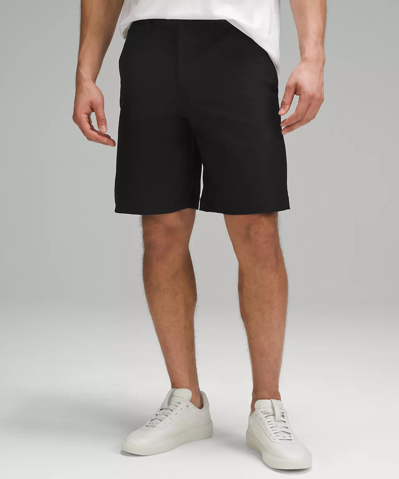 RELAXED-FIT SMOOTH TWILL SHORT 9”