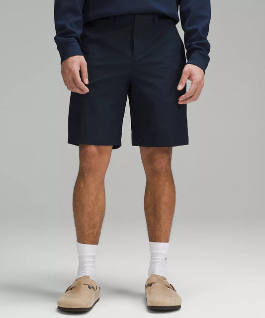 RELAXED-FIT SMOOTH TWILL SHORT 9”