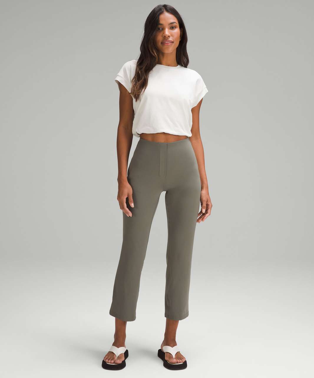 SMOOTH FIT PULL-ON HIGH-RISE PANT