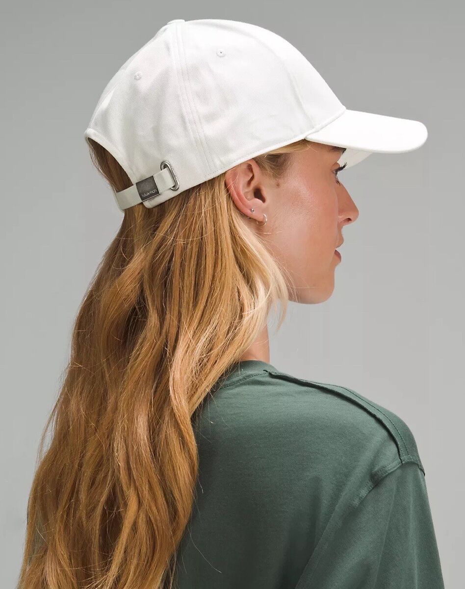 CLASSIC UNISEX BALL CAP