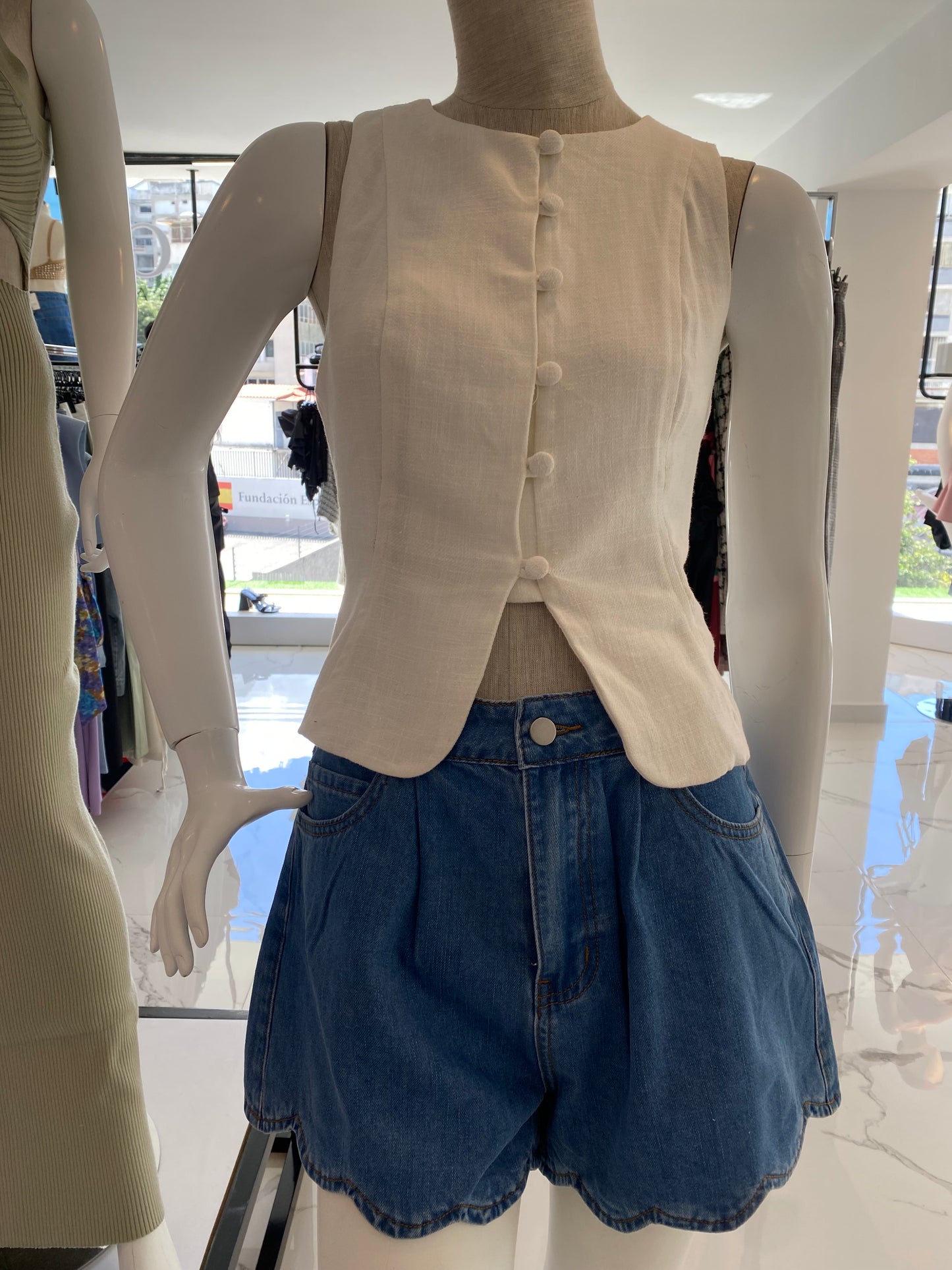 SCARLETT SHORT