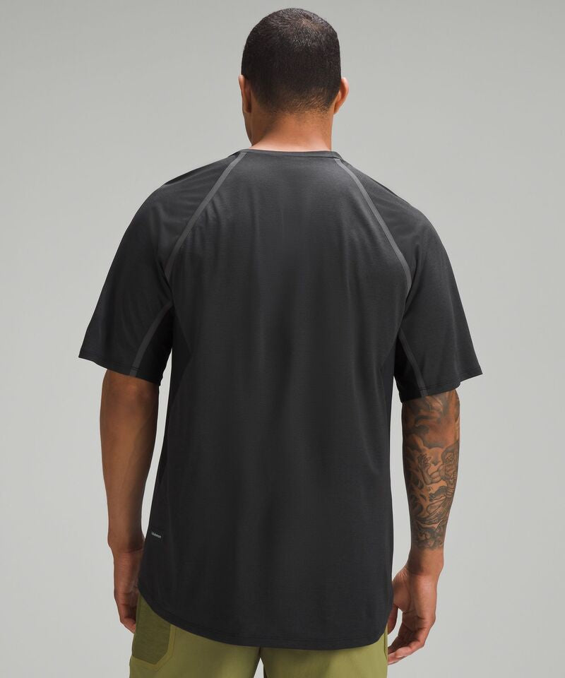 BREATHELIGHT MESH HIKING SHORT SLEEVE